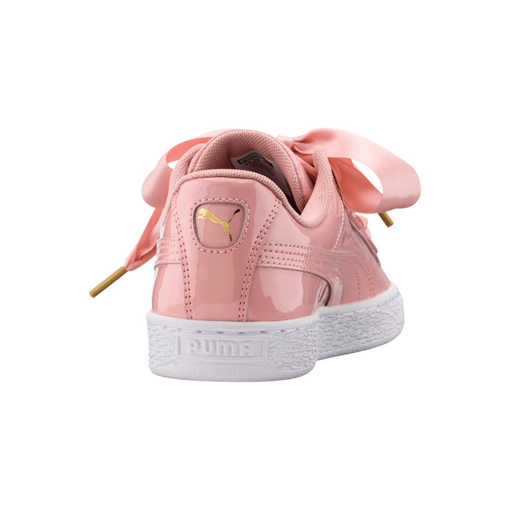 Puma zapatilla moda mujer Basket Heart Patent Wn's Peach vista trasera