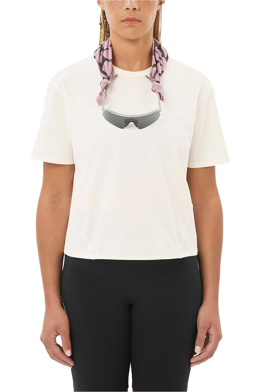 Salomon camiseta montaña manga corta mujer TRACKLINE SS TEE W vista frontal