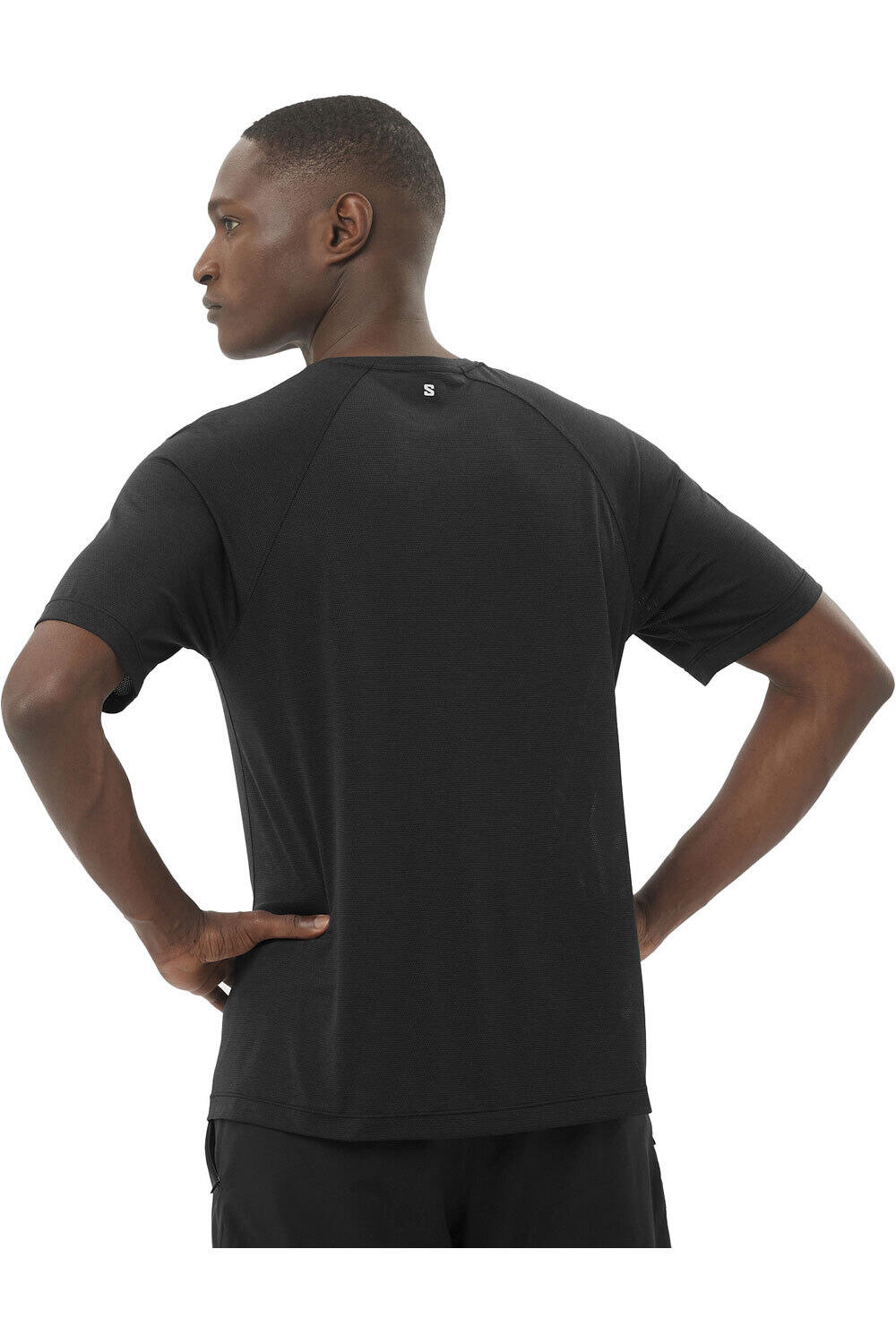 Salomon camisetas trail running manga corta hombre SHKout CORE SS TEE M vista trasera