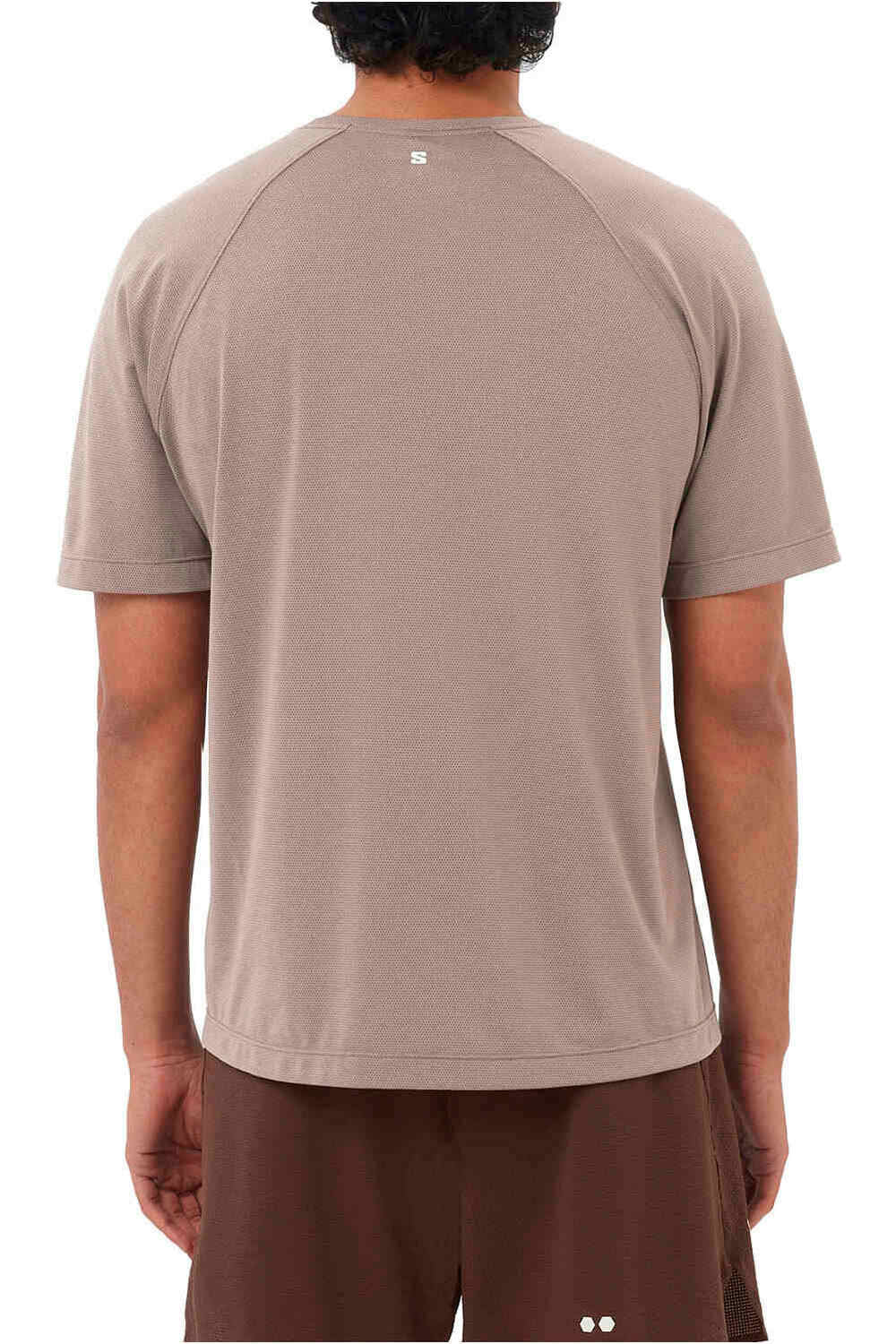 Salomon camisetas trail running manga corta hombre SHKout CORE SS TEE M vista trasera