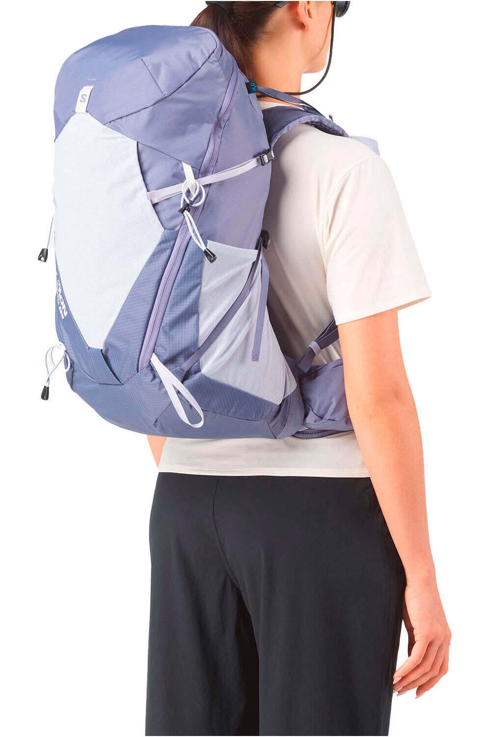 Salomon mochila montaña AEROTREK 28 WOMEN vista frontal