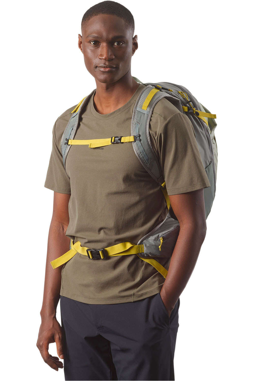 Salomon mochila montaña TRAILBLAZER 30 vista frontal