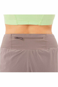 Salomon pantalones cortos trail running mujer SENSE AERO STOW 4 SHTS W vista detalle