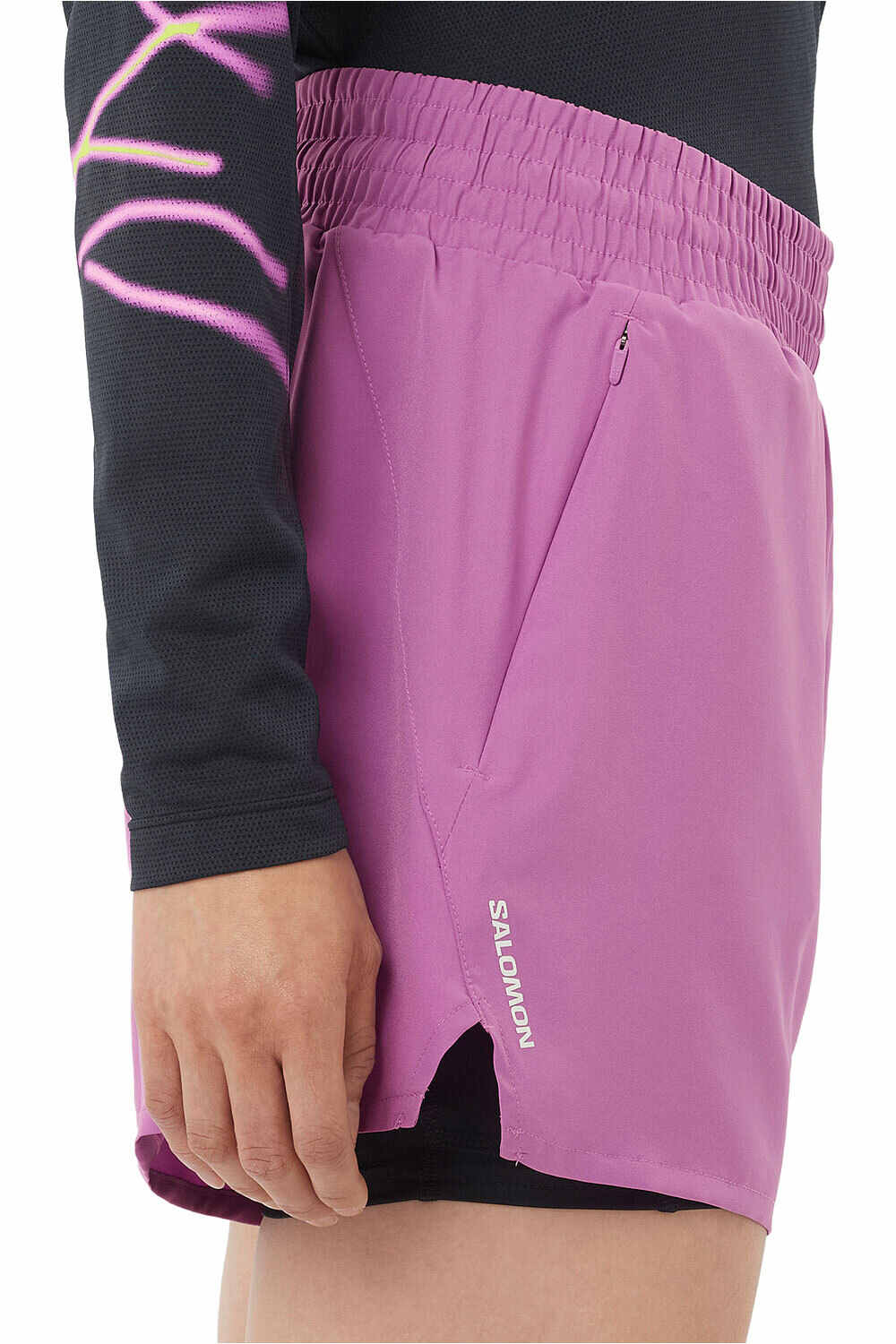 Salomon pantalones cortos trail running mujer SHKout CORE 2IN1 SHTS 4 W vista detalle