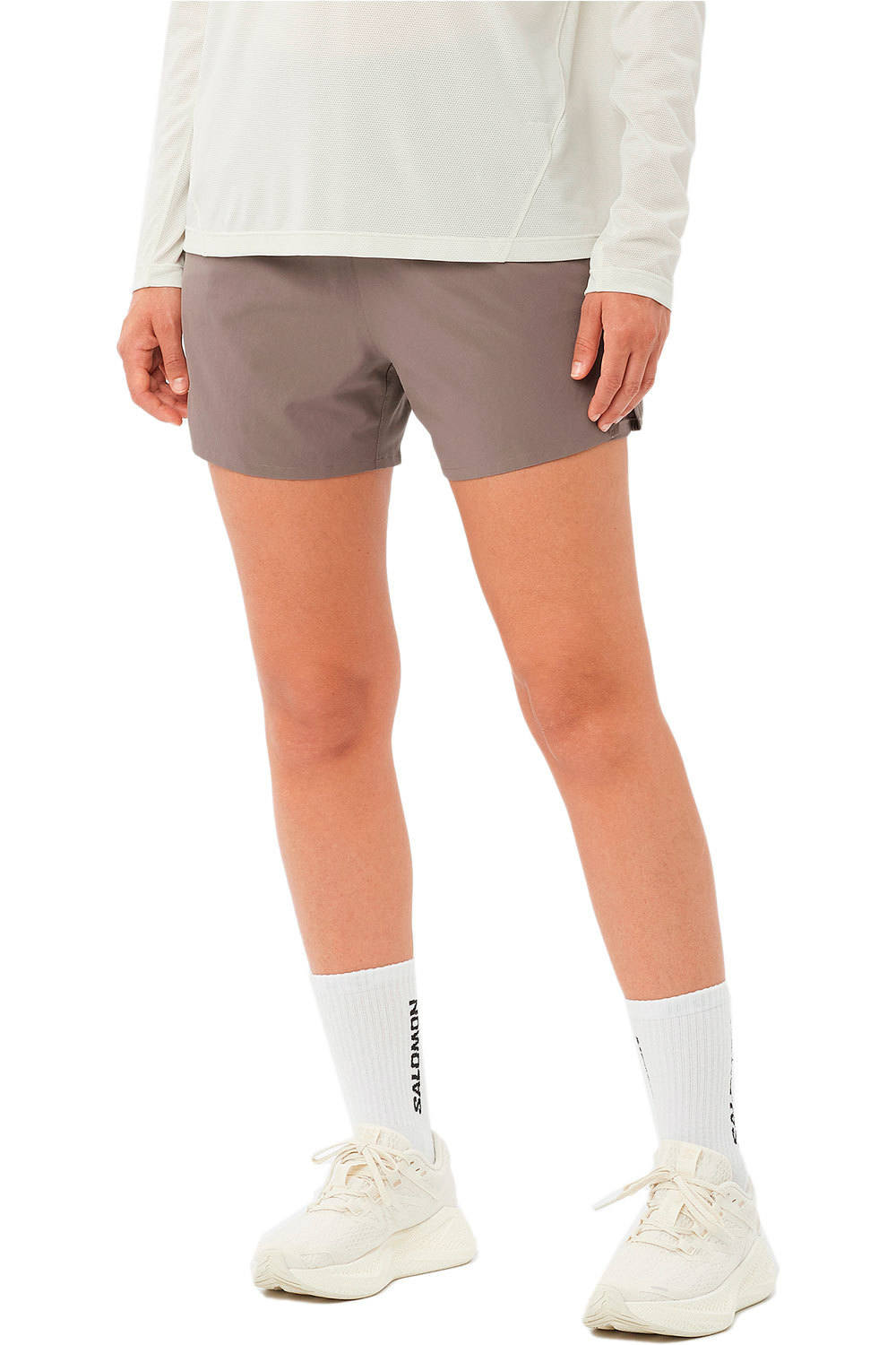 Salomon pantalones cortos trail running mujer SHKout CORE 2IN1 SHTS 4 W vista frontal