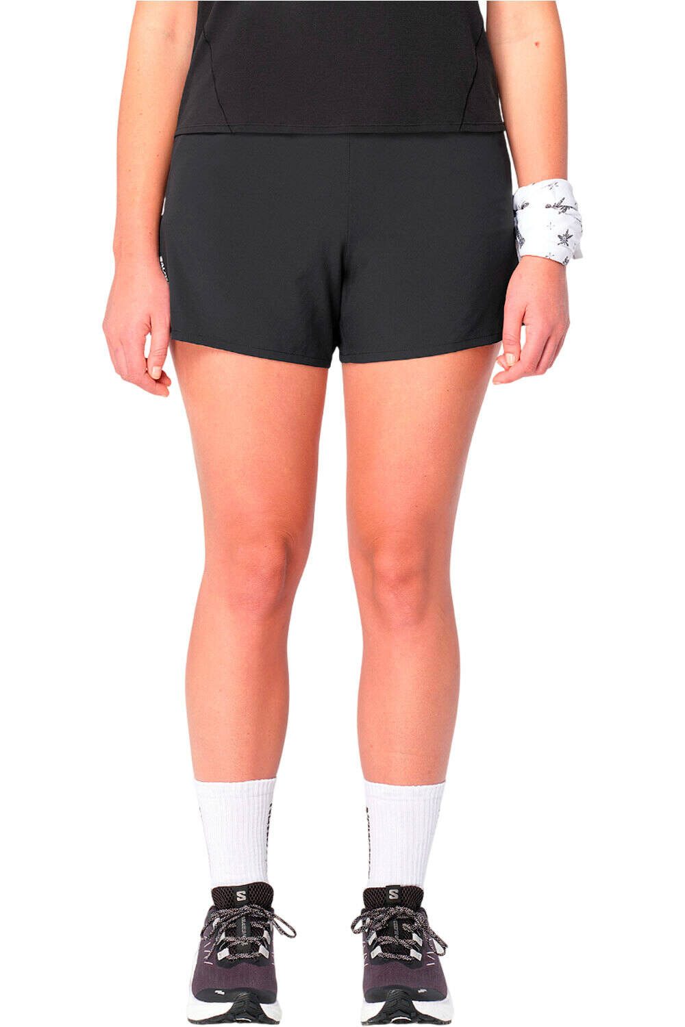 Salomon pantalones cortos trail running mujer SHKout CORE SHORTS 4 W vista frontal