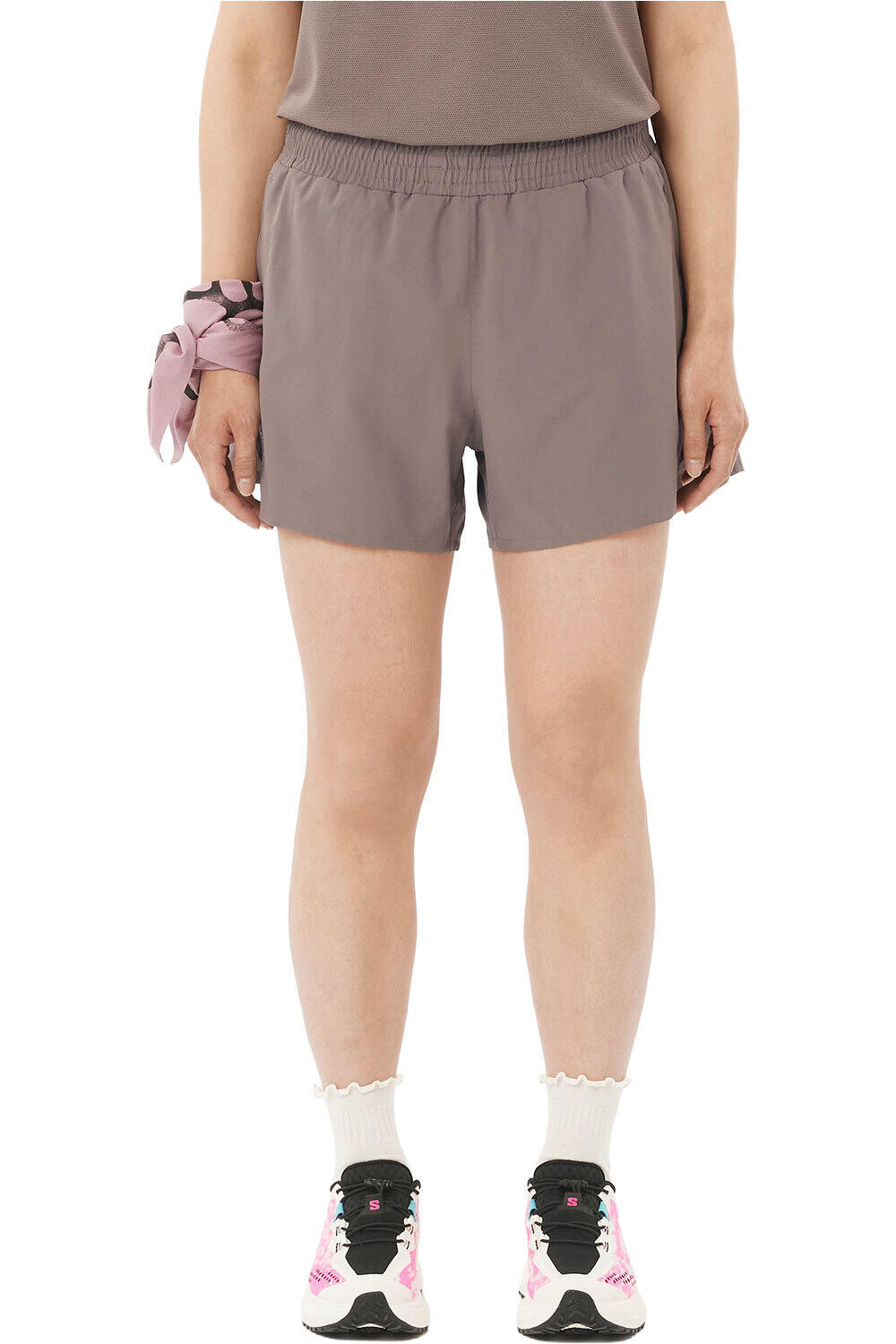 Salomon pantalones cortos trail running mujer SHKout CORE SHORTS 4 W vista frontal