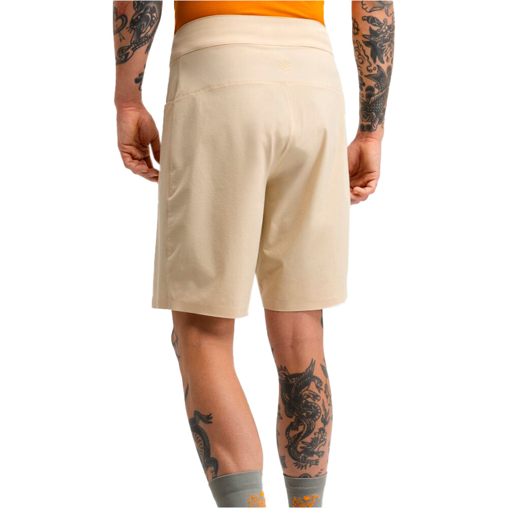 Siroko pantalón corto ciclismo hombre Daytrip vista trasera