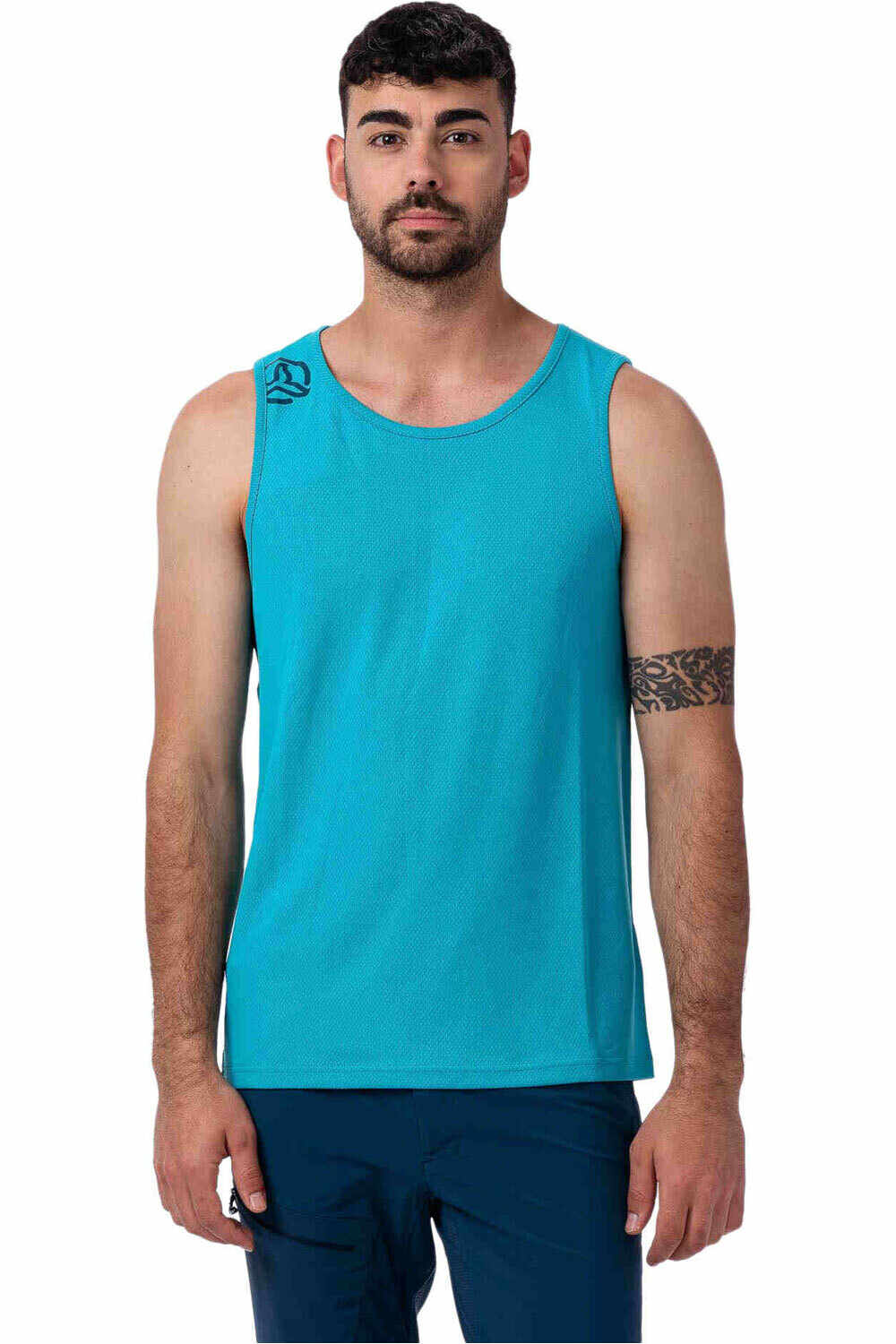 Ternua camiseta montaña manga corta hombre AFTIR TANK TOP M vista frontal