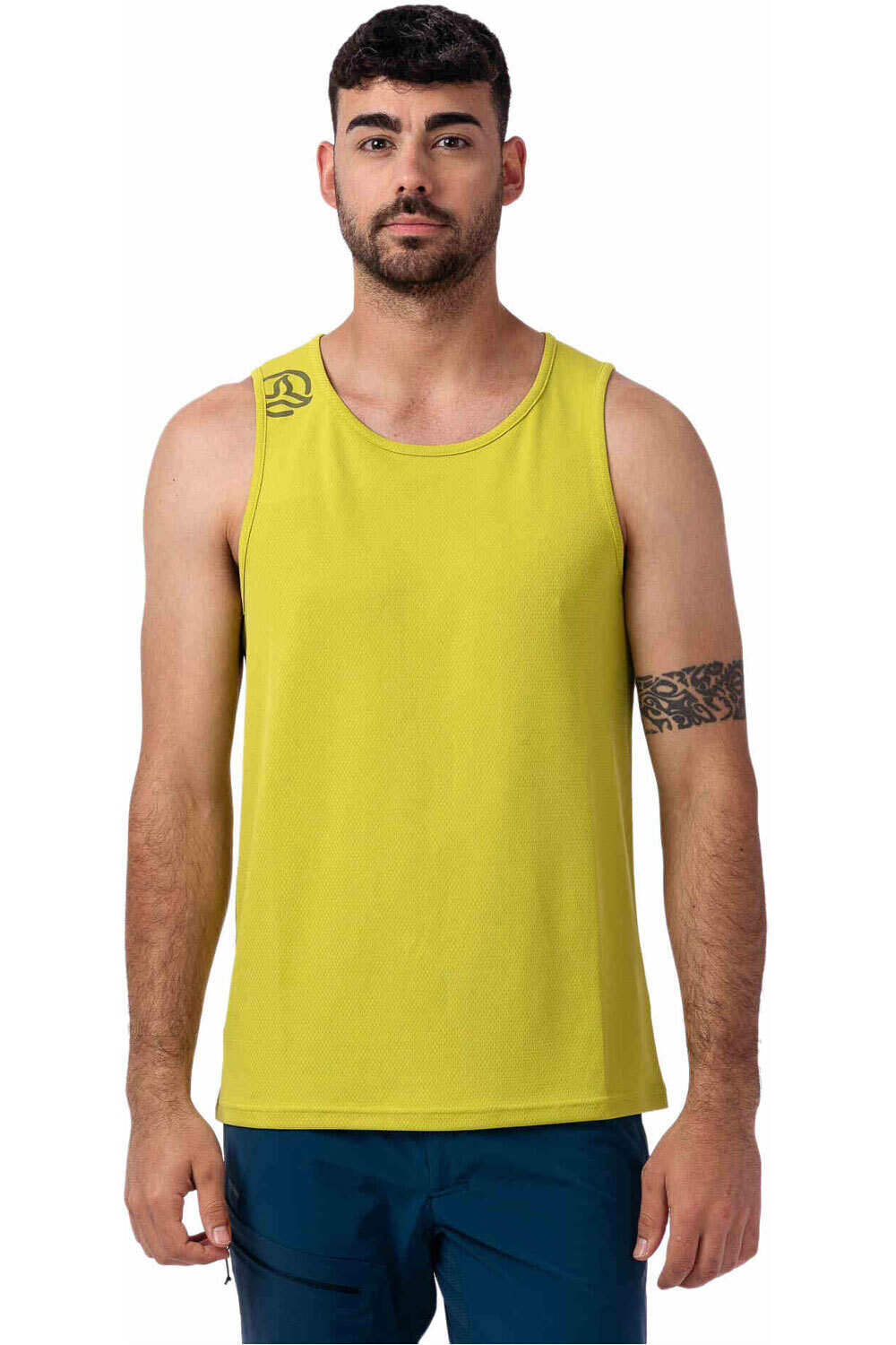 Ternua camiseta montaña manga corta hombre AFTIR TANK TOP M vista frontal