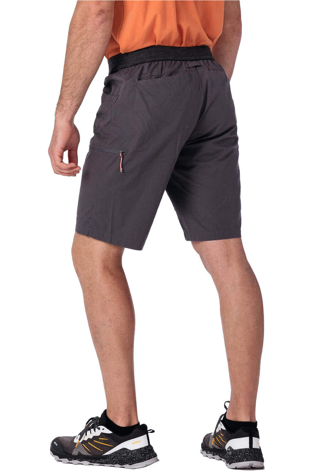 Ternua pantalón corto montaña hombre KALYMNOS BERM GR vista trasera