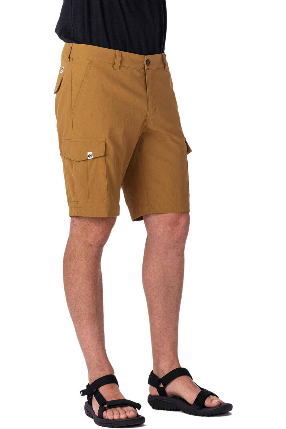 Ternua pantalón corto montaña hombre NEWLAND BMD M vista frontal