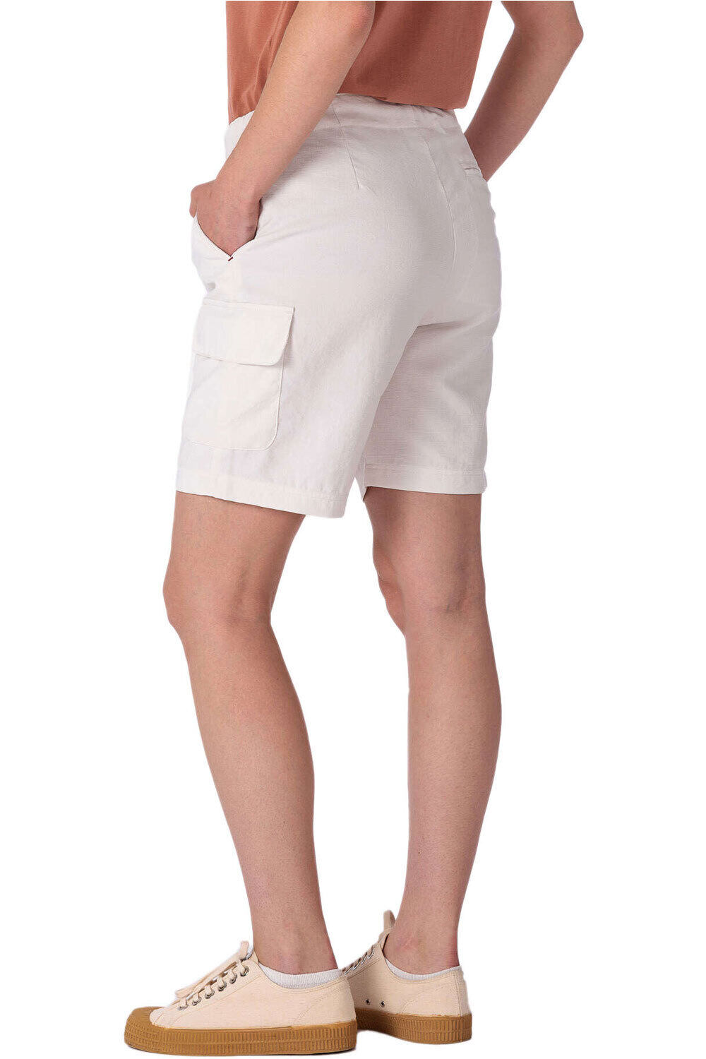 Ternua pantalón corto montaña mujer NORTH RIVER CARGO W vista detalle