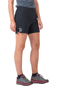 Ternua pantalón corto montaña mujer PACE SHT W vista detalle