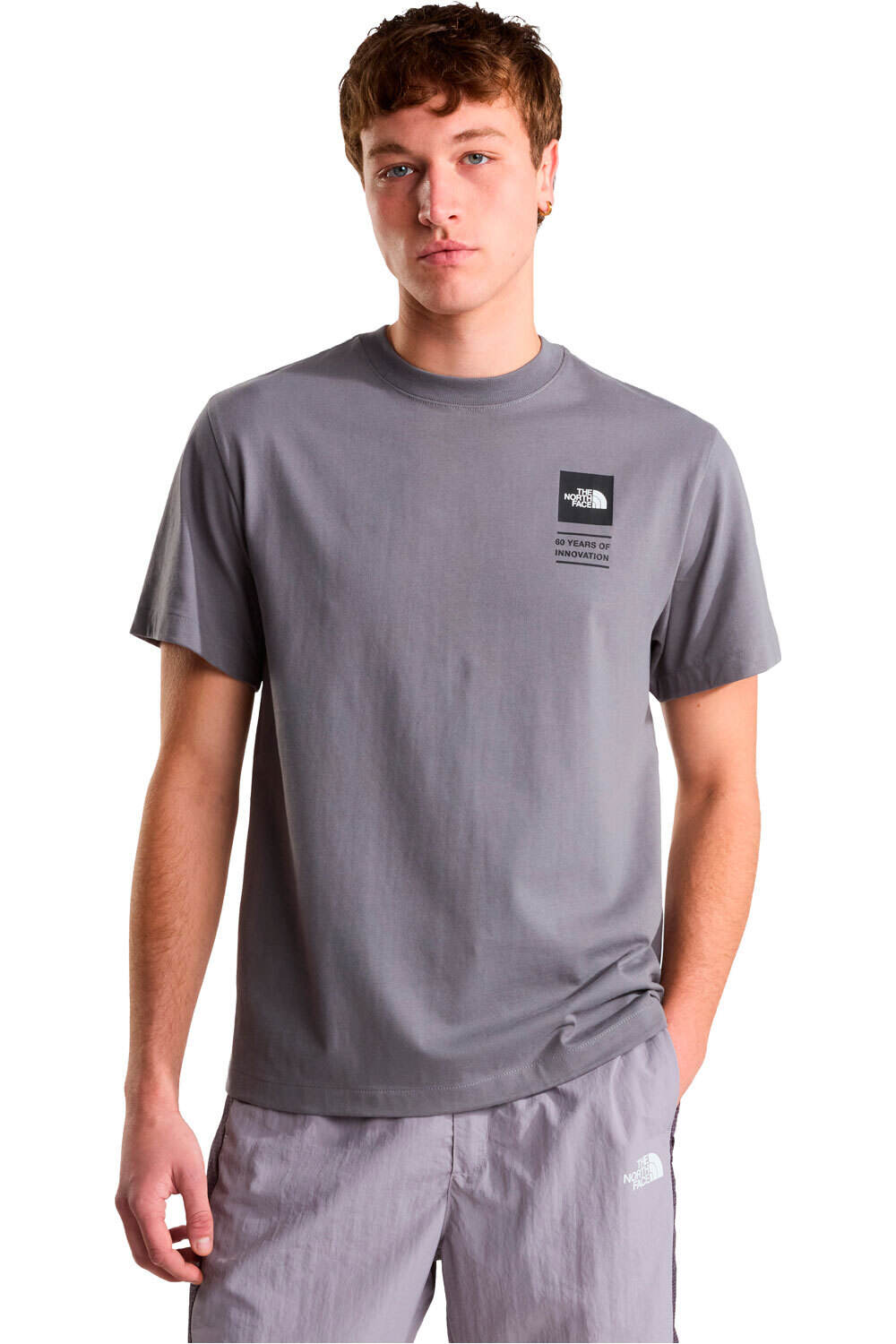 The North Face camiseta montaña manga corta hombre M BCD CELEBRATION RELAXED SHORT SLEEVE T vista frontal