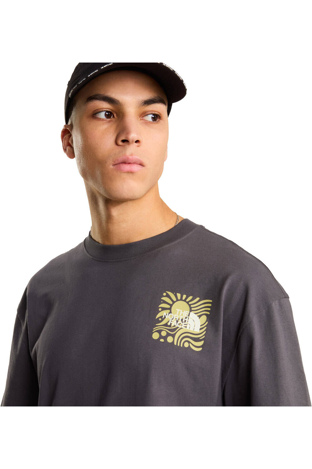 The North Face camiseta montaña manga corta hombre M SUN OVERSIZE SHORT SLEEVE TEE-GRAPHIC vista trasera