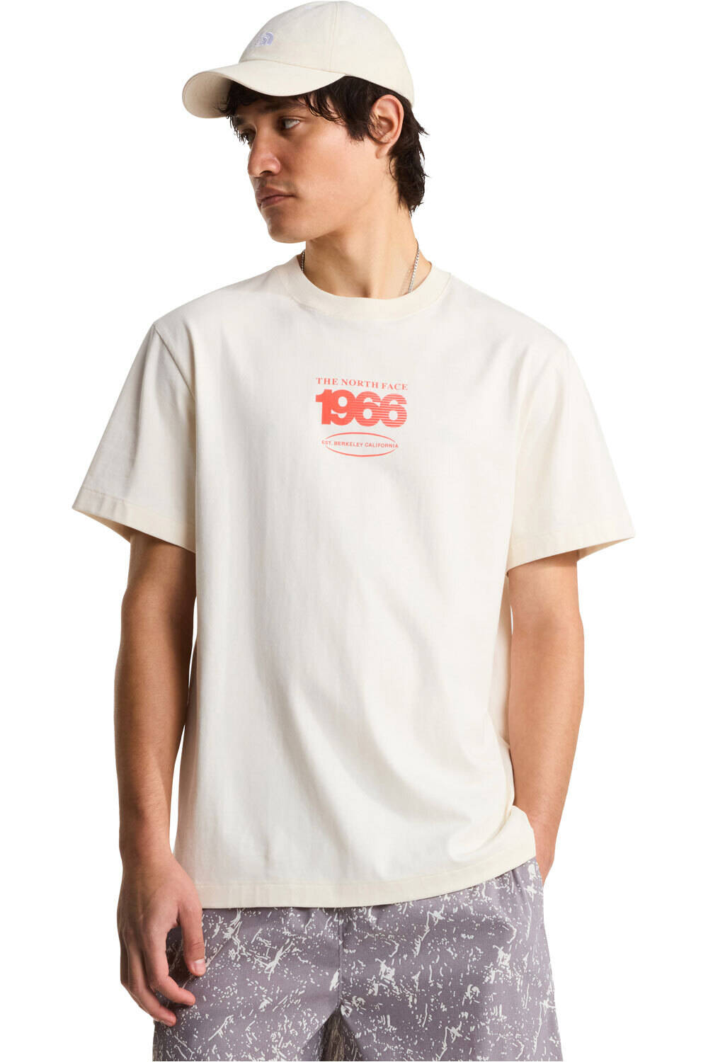 The North Face camiseta montaña manga corta hombre M TRACK RELAXED SHORT SLEEVE TEE-GRAPHIC vista frontal