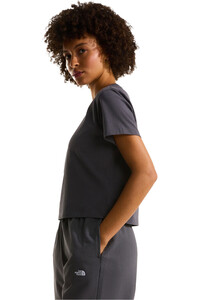 The North Face camiseta montaña manga corta mujer W ESSENTIAL REGULAR SHORT SLEEVE CUTIE T vista detalle