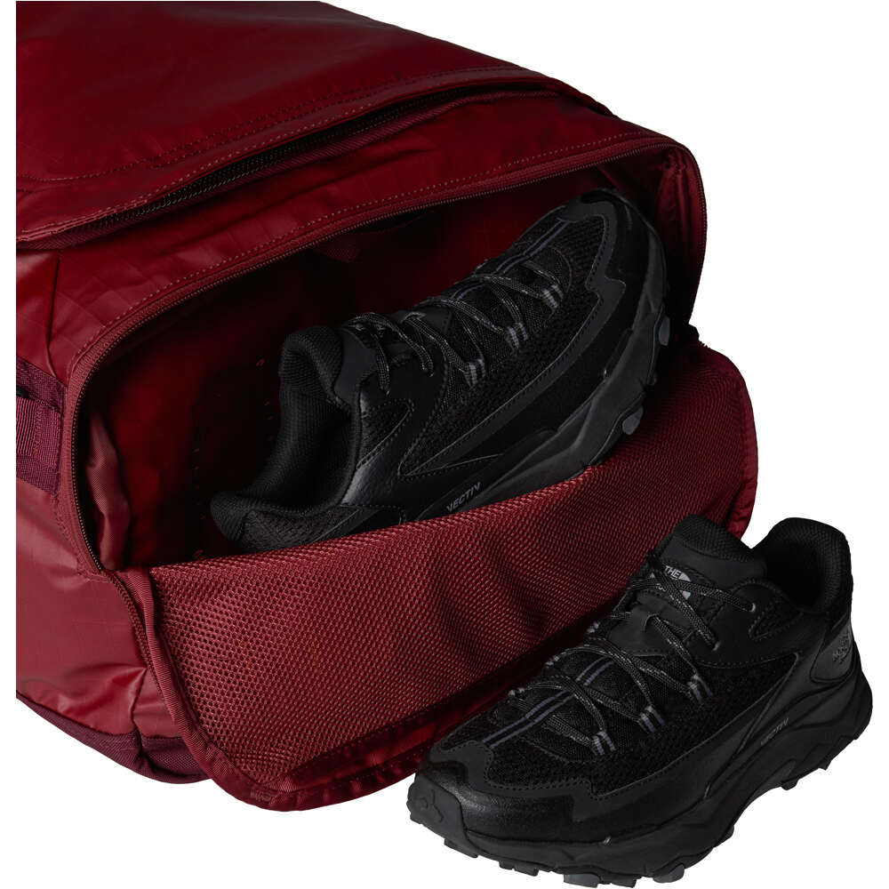 The North Face mochila montaña BASE CAMP VOYAGER DUFFEL 62L 06