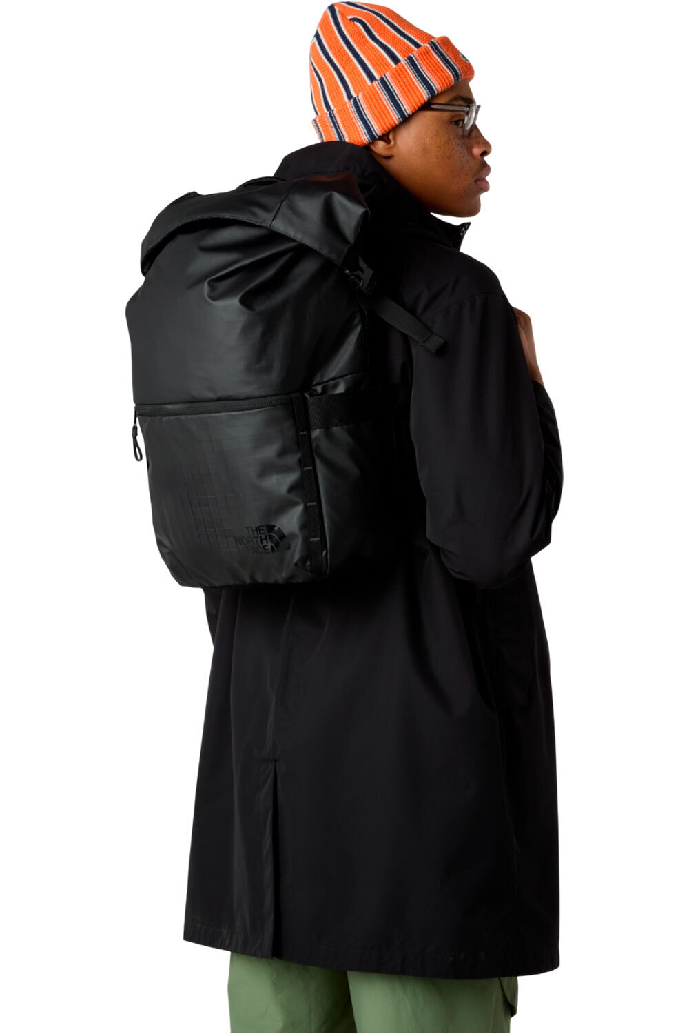 The North Face mochila montaña BASE CAMP VOYAGER ROLLTOP vista frontal