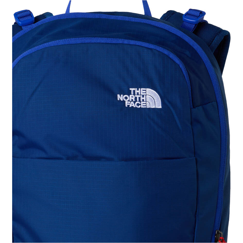 The North Face mochila montaña BASIN 18 04