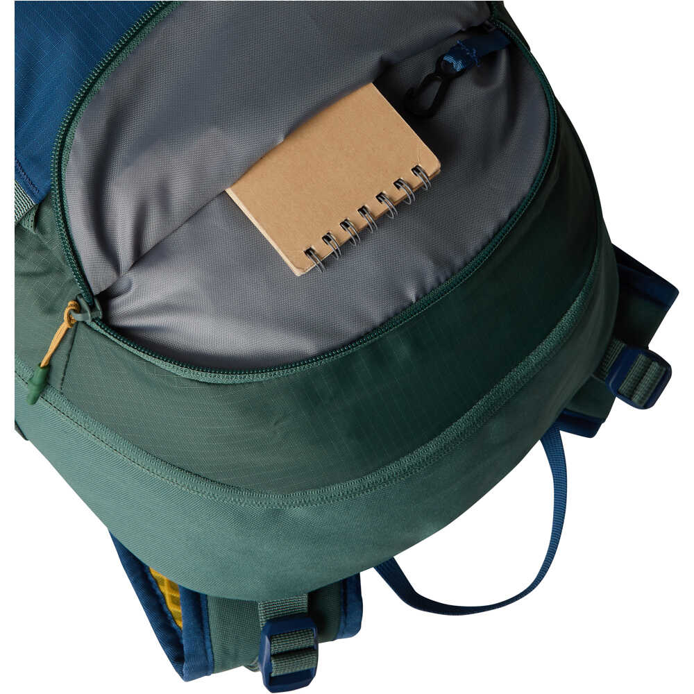 The North Face mochila montaña BASIN 24 04