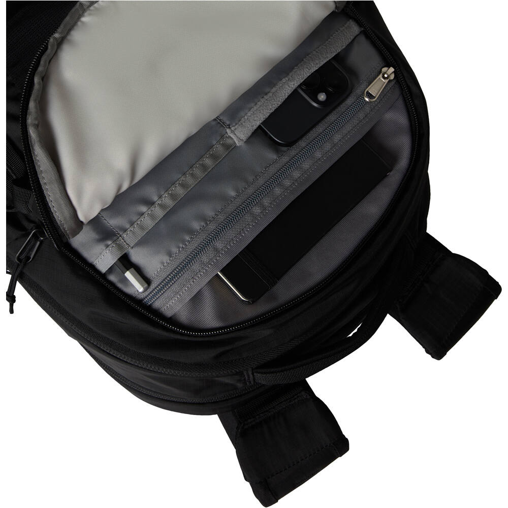 The North Face mochila montaña RECON 04