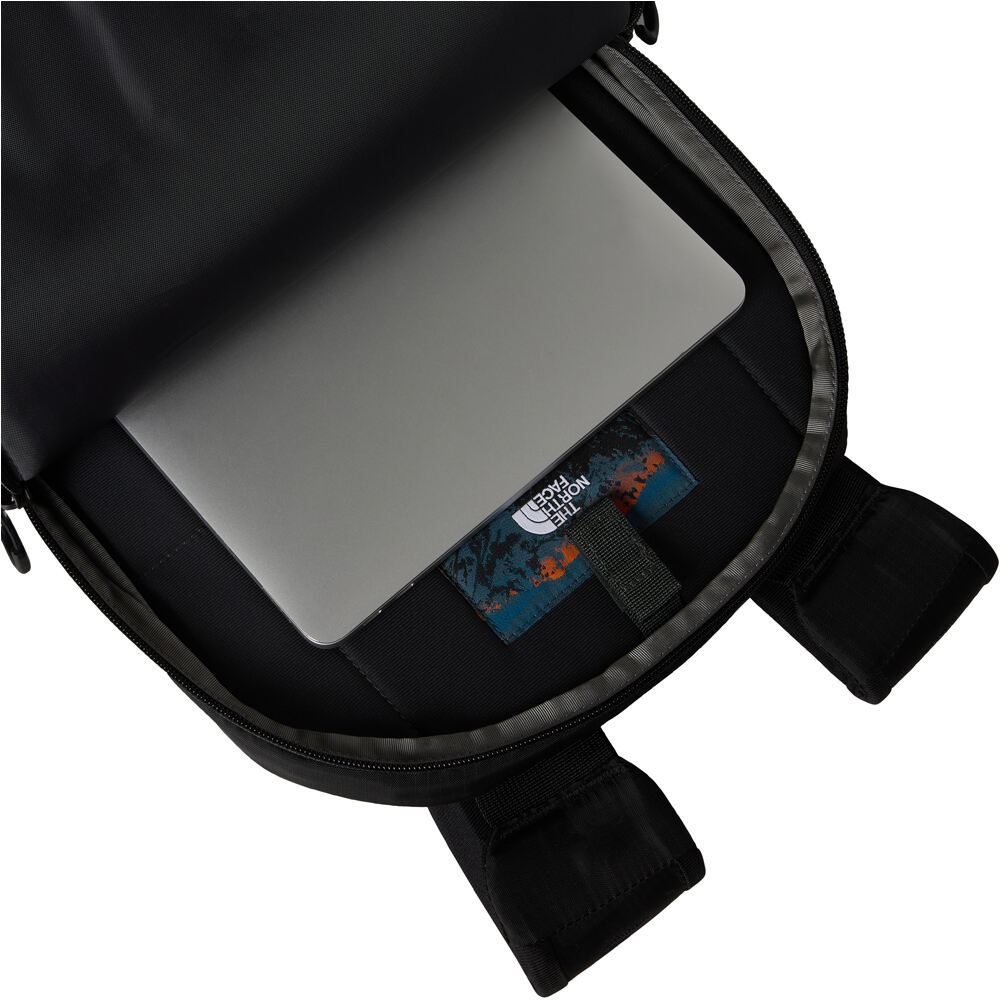 The North Face mochila montaña RECON 05