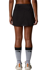 The North Face pantalón corto montaña mujer W SUNRISER SKORT vista trasera