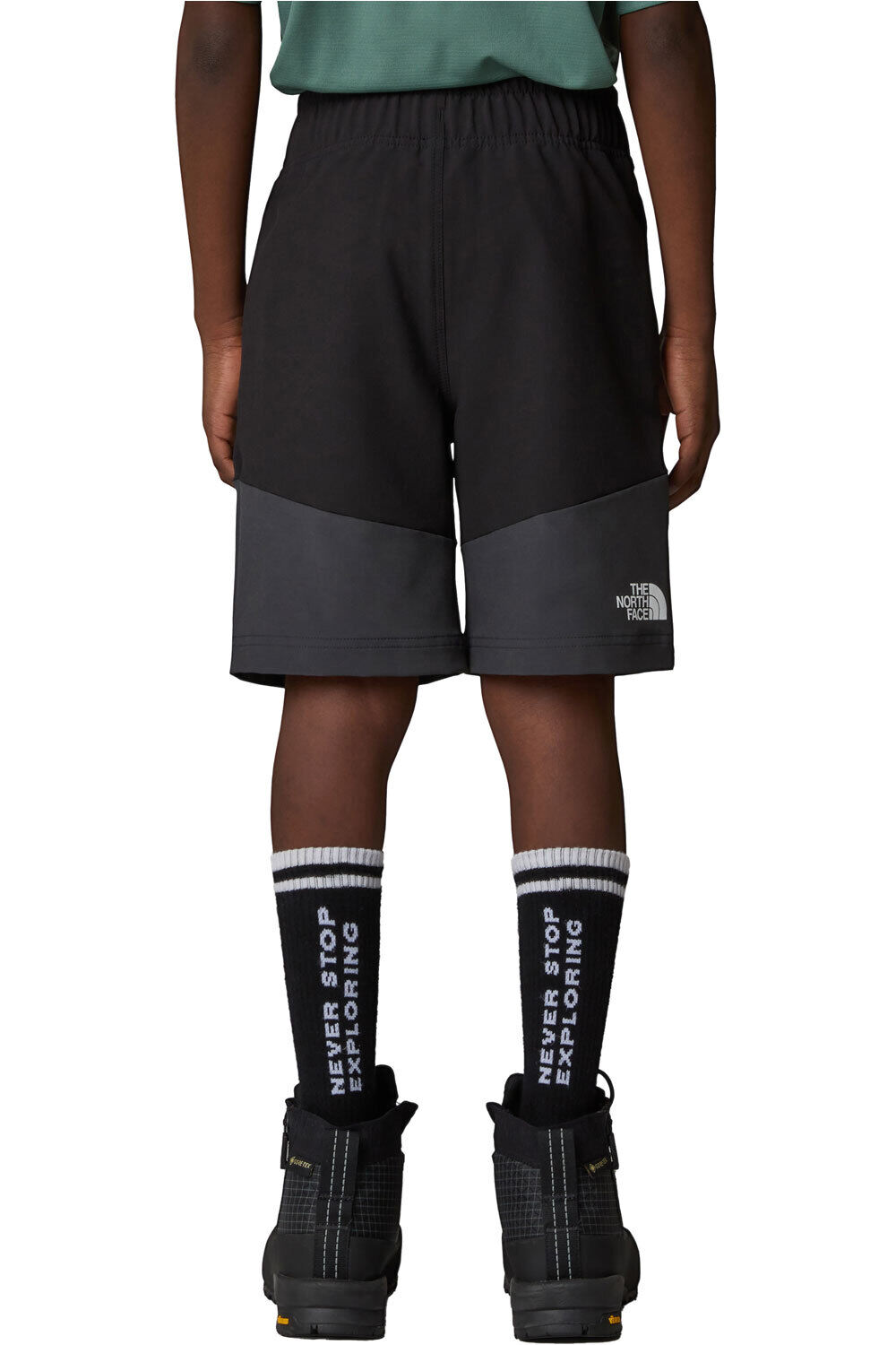 The North Face pantalón corto montaña niño TEEN HIKE SHORT vista trasera