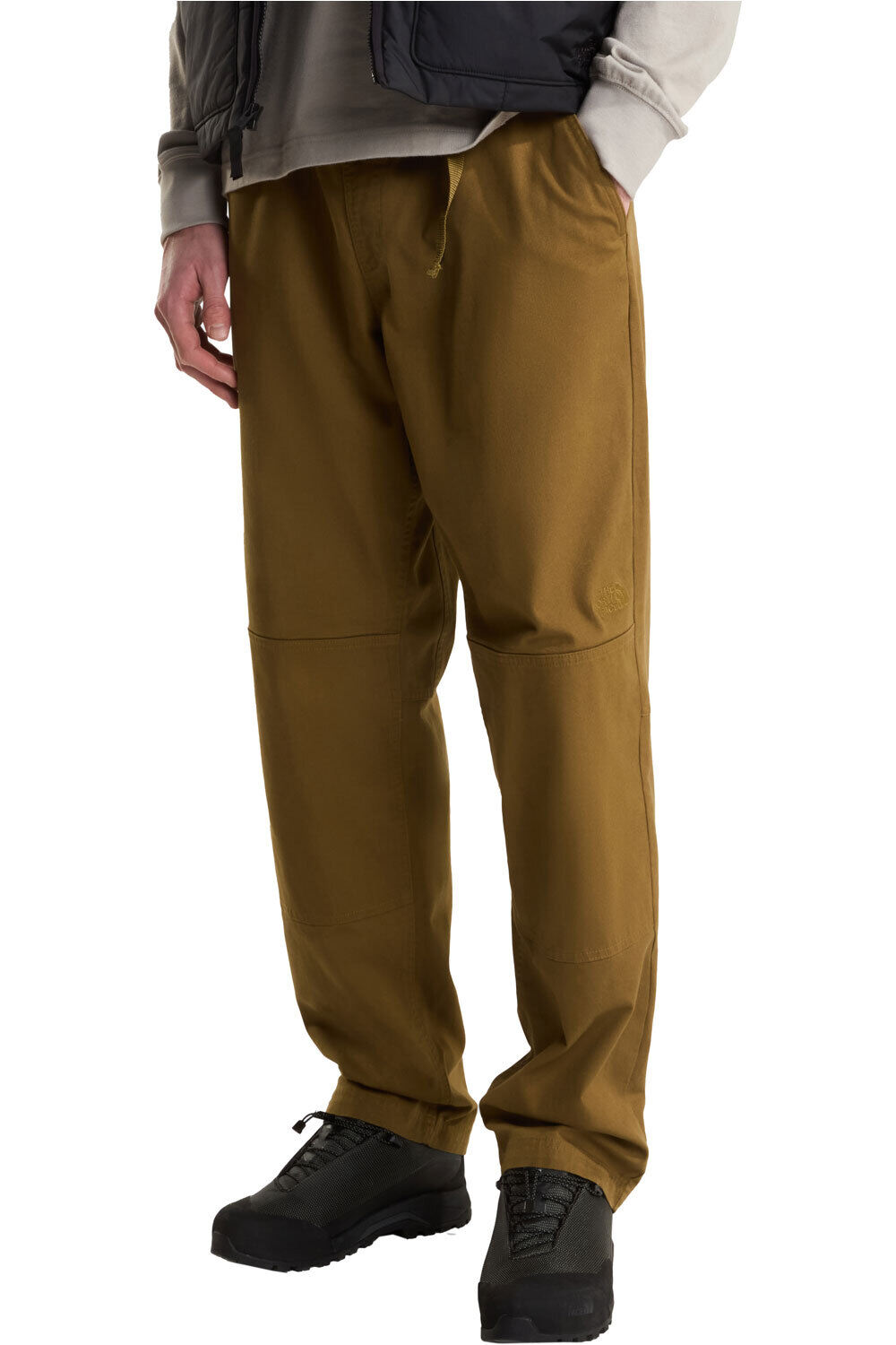 The North Face pantalón montaña hombre M BETA UTILITY BELTED PANT vista frontal