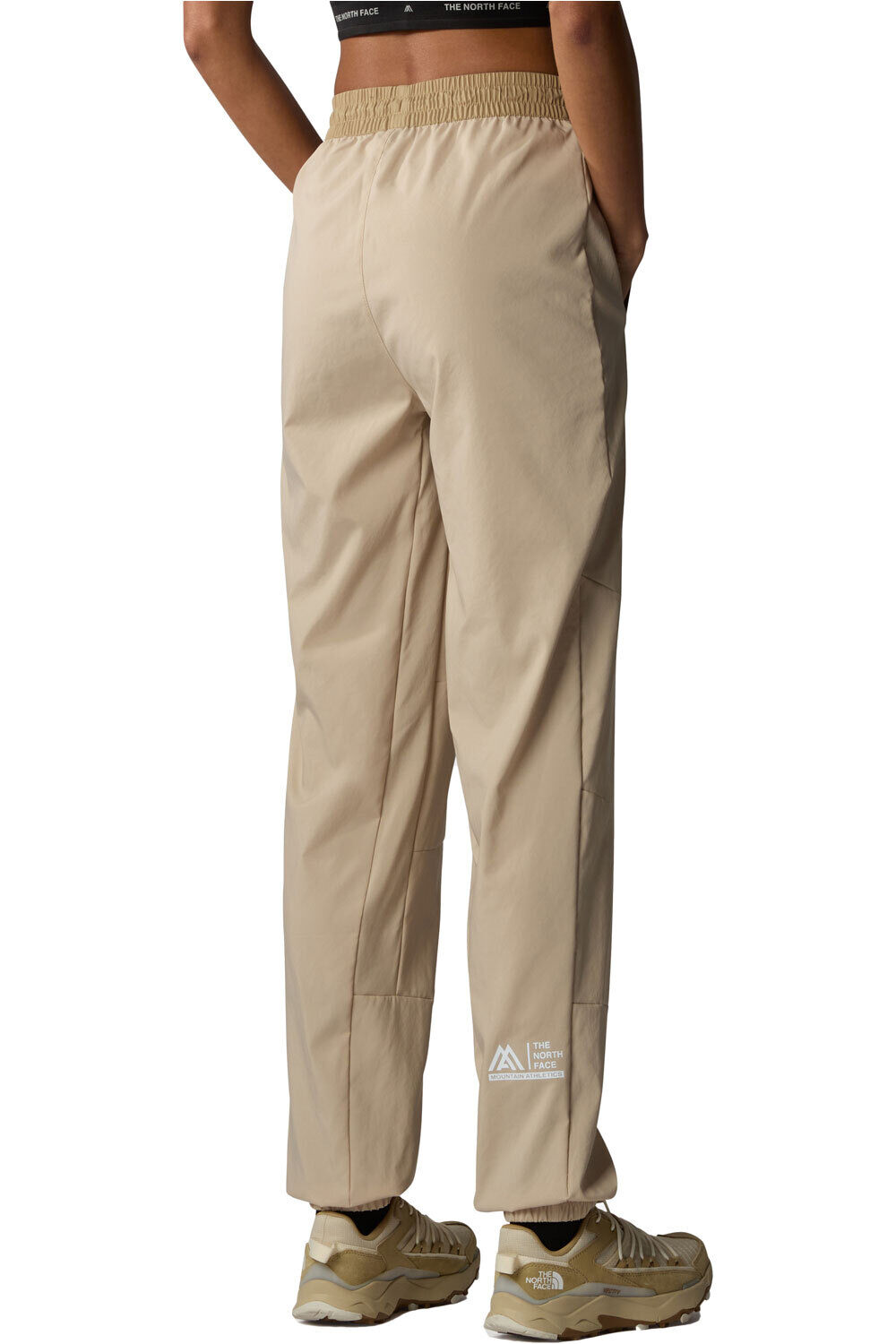 The North Face pantalón montaña mujer W MA WIND TRACK PANT vista trasera