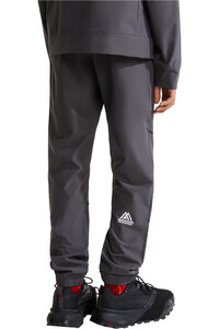 The North Face pantalón montaña niño TEEN MOUNTAIN ATHLETICS WOVEN PANT vista trasera