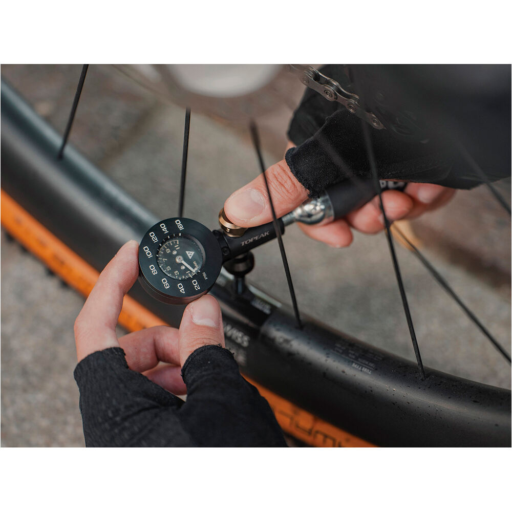 Topeak inflador de mano AIRBOOSTER G+ 02
