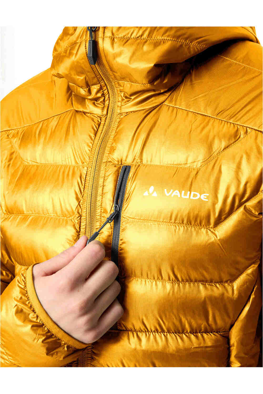 Vaude chaqueta outdoor hombre Men's Batura Hooded Insulation Jacket 03