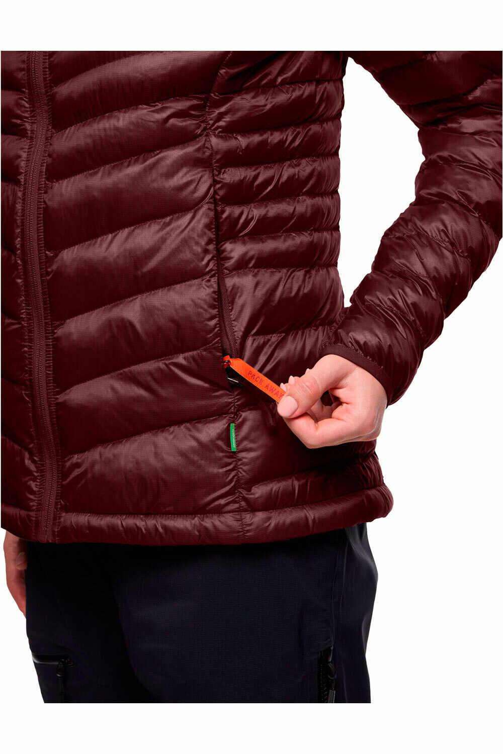 Vaude chaqueta outdoor mujer Women's Batura Hooded Insulation Jacket 04