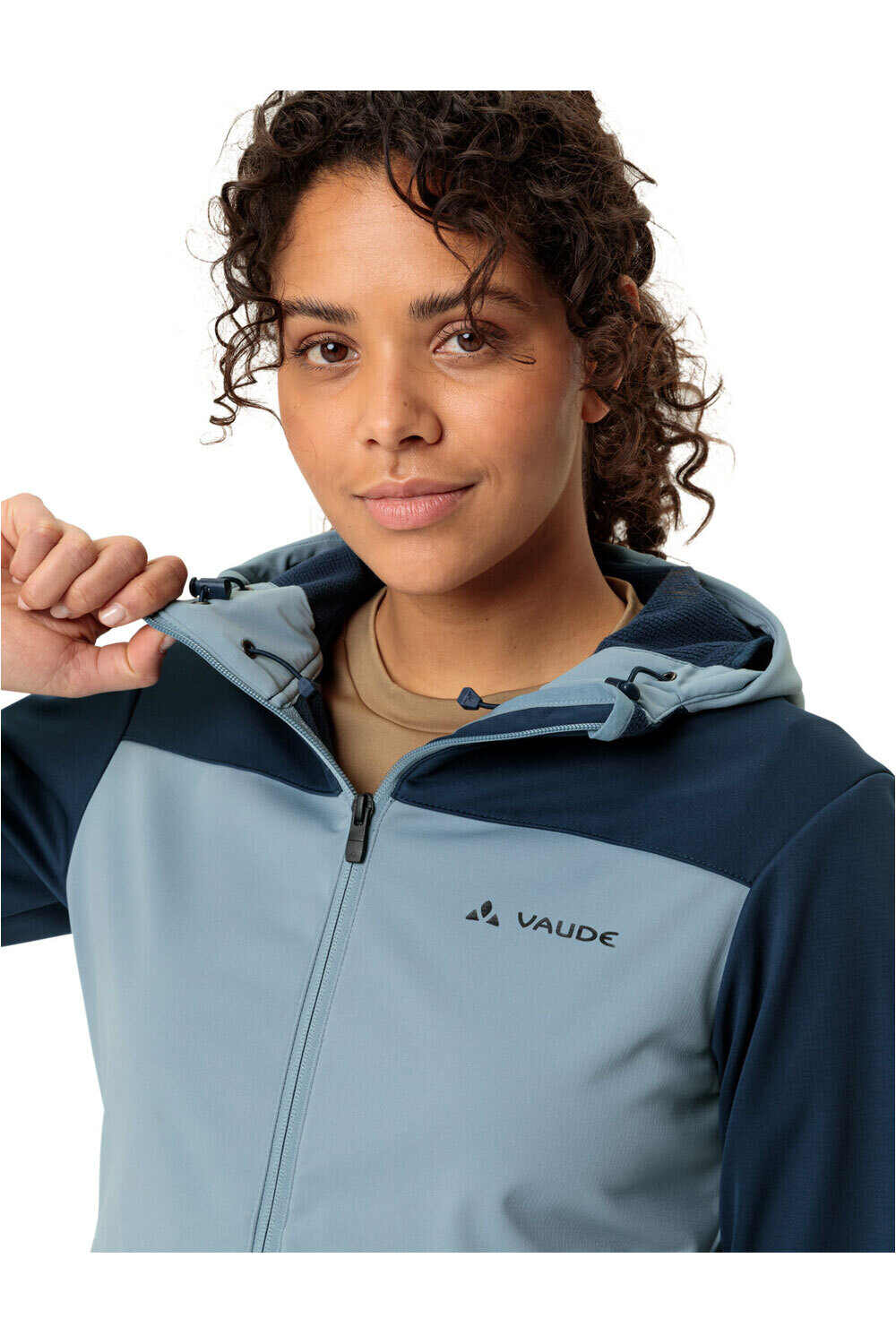 Vaude cortavientos ciclismo mujer Women's Qimsa Hooded Softshell Jacket 03