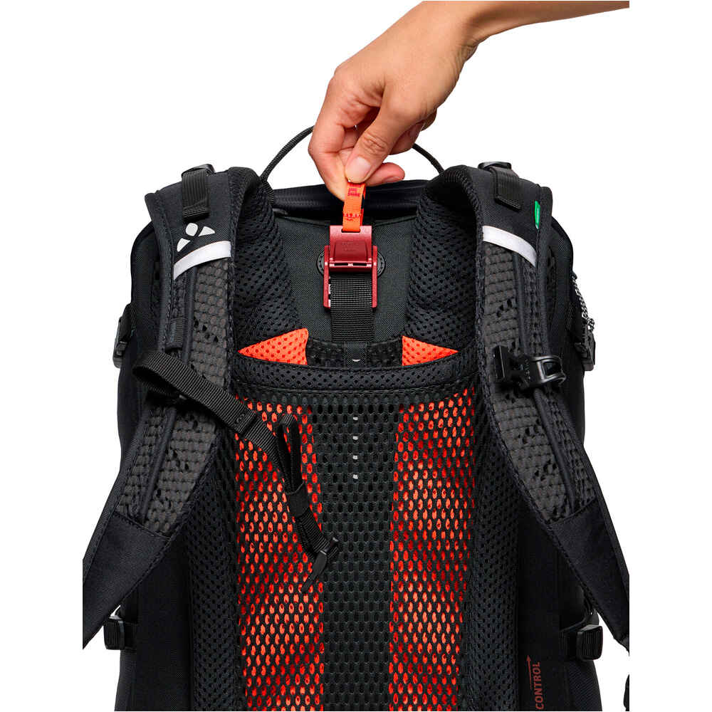 Vaude mochila ciclismo TrailControl 20+ 05