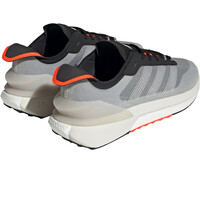 adidas zapatilla moda hombre Avryn vista trasera