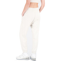 New Balance pantalón mujer Essentials Reimagined  Brushed Back Fleece Pant vista trasera