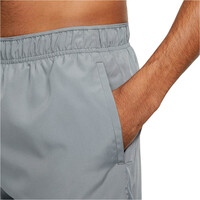 Nike pantaloneta técnica hombre M NK DF CHALLENGER SHORT 5BF vista detalle