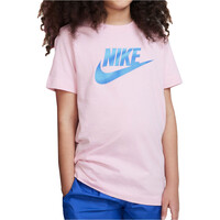 Nike camiseta manga corta niño X_U NSW TEE CORE BRANDMARK 2 vista frontal