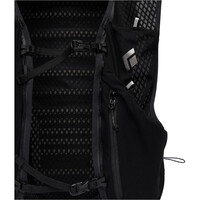 Black Diamond mochila montaña DISTANCE 8 BACKPACK 02