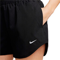 Nike pantalones y mallas cortas fitness mujer W NK ONE DF ULTR HR 3 BR SHRT vista detalle