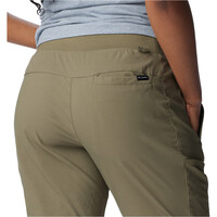 Columbia pantalón montaña mujer Leslie Falls Capri 04