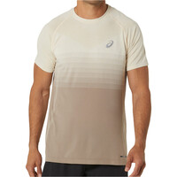 Asics camiseta técnica manga corta hombre SEAMLESS SS TOP vista frontal