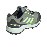 adidas zapatilla trekking niño TERREX GTX K vista trasera