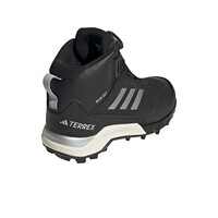 adidas bota trekking niño TERREX WINTER MID BOA R.RDY K vista trasera