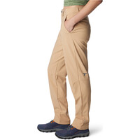 Columbia pantalón montaña mujer Back Beauty 2.0 Softshell Pant vista detalle