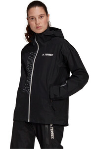 adidas chaqueta impermeable mujer Terrex GORE-TEX Paclite impermeable vista frontal